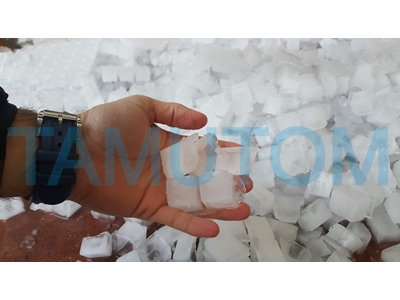 800 Kg /Day Cube Ice Machine - 1
