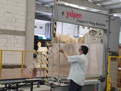 Gövde Hareketli Manuel Dikey Sünger Kesim Makinesi