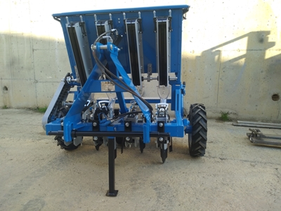 Machine de plantation d'oignons et d'ail à 4 unités - 3