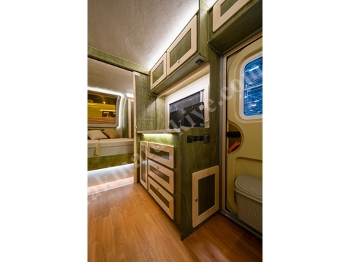 Caravane de luxe Pino Agile 530 pour 4 personnes