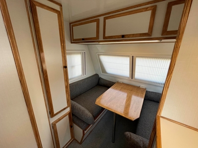 4 Kişilik Çekme Karavan 3.90 M - 4