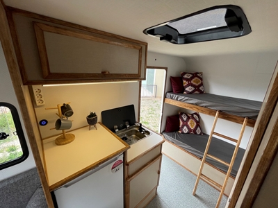 4 Kişilik Çekme Karavan 3.90 M - 2