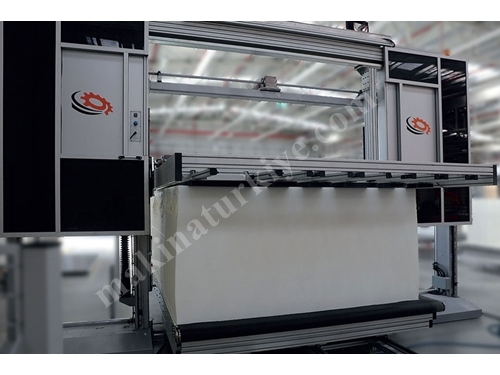 Machine de découpe horizontale CNC pour mousse 40 mètres/minute
