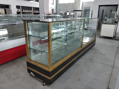 3 Metrelik Pasta Dolabı - 1