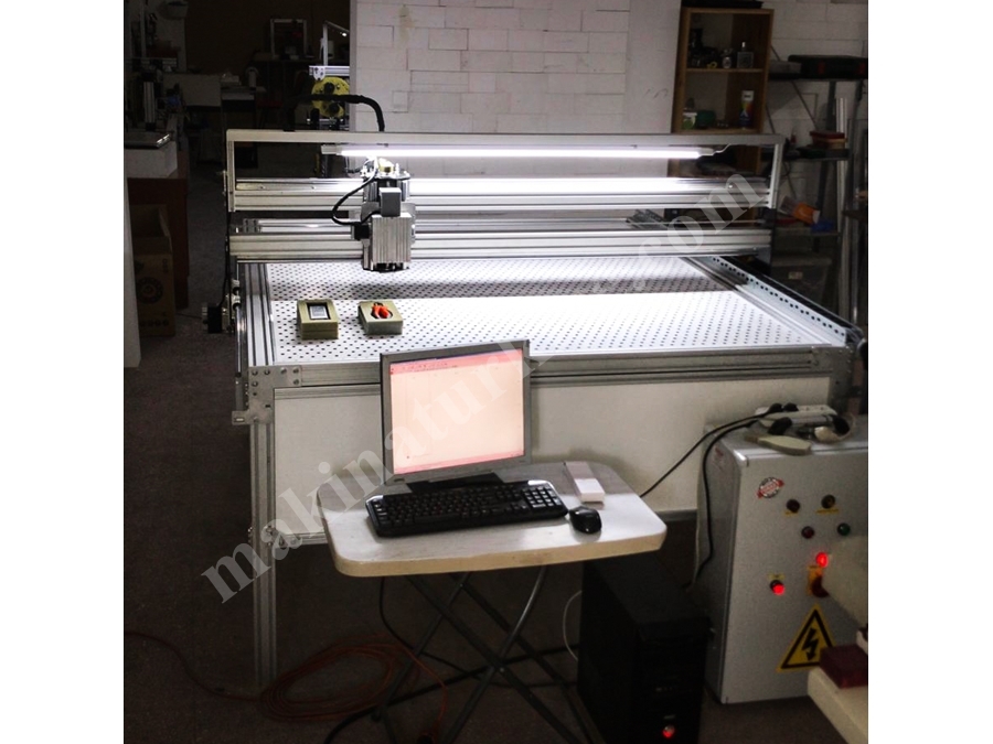 Vibrations-CNC-Frässchneidemaschine