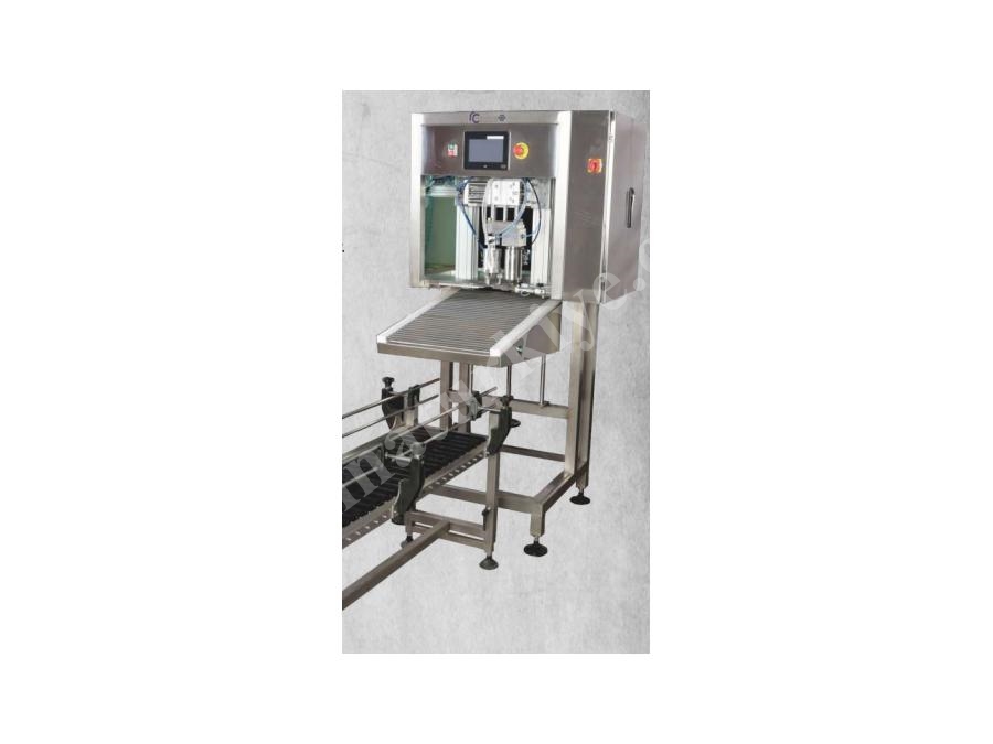 200 Adet/Saat Yarı Otomatik Bag İn Box Sıvı Dolum Makinası