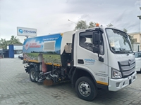 4 M³ Truck Mounted Vacuum Road Sweeping Equipment - 1