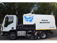 5 M³ Truck Mounted Vacuum Road Sweeping Equipment - 1