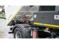 8 m³ Truck Mounted Vacuum Road Sweeping Equipment - 3