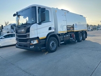 10 M³ Truck Mounted Vacuum Road Sweeping Equipment - 1