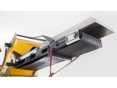 Truck-Pulled Type Elevator Road Sweeper Machine - 2