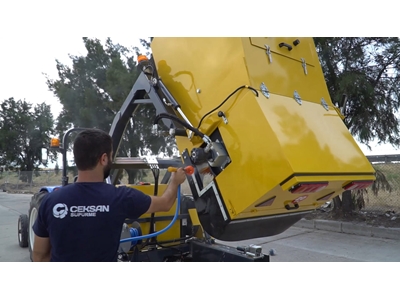 2m³ Yol Sulama Yıkama İlaçlama ve Süpürme Aracı - 5