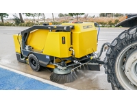 2m³ Road Irrigation Washing Spraying and Sweeping Machine Towed by Tractor - 2