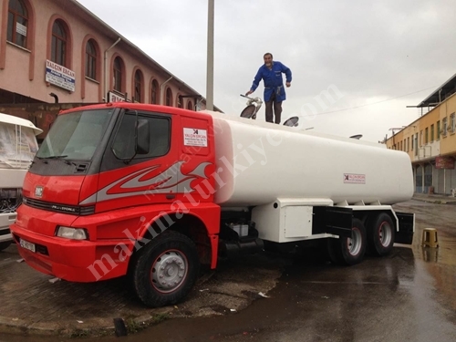 Zum Verkauf stehender Wassertanker Off-Road-Lkw