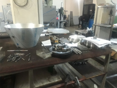 Vibrasyonlu Kapak Besleme Makinesi - 6