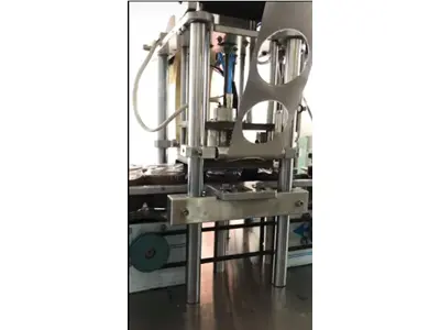Машина для клеения алюминиевой фольги