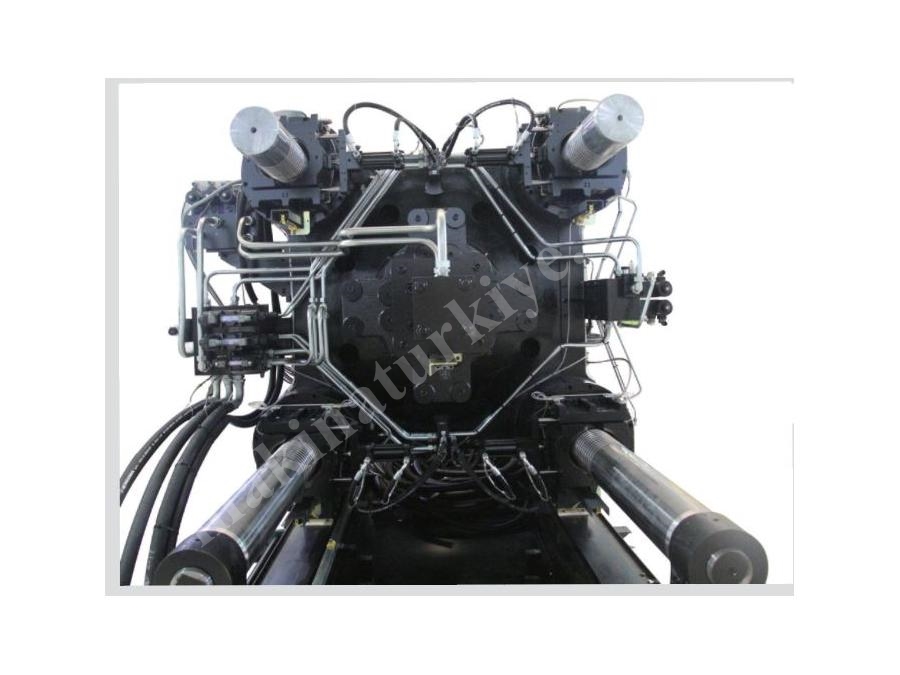BU2000 V (2000 Ton) Çift Plakalı Plastik Enjeksiyon Makinesi