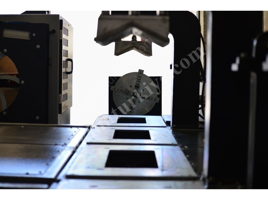 HWTS6 330 Multi Pvc Gewinde- und Filteröffnungsmaschine