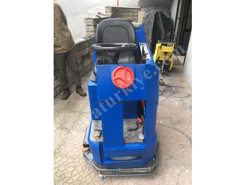 Binicili Yüzey Temizleme Makinası