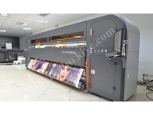 12-Kopf-3200 mm Lösungsmitteldigitaldruckmaschine