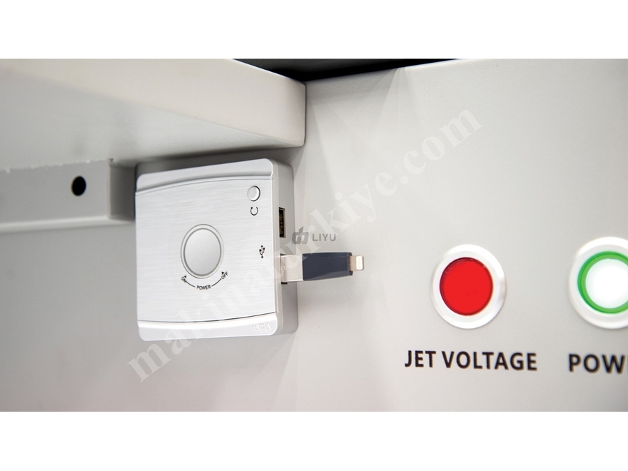 16 Kafalı 2050 mm Hybrid Uv Baskı Makinası