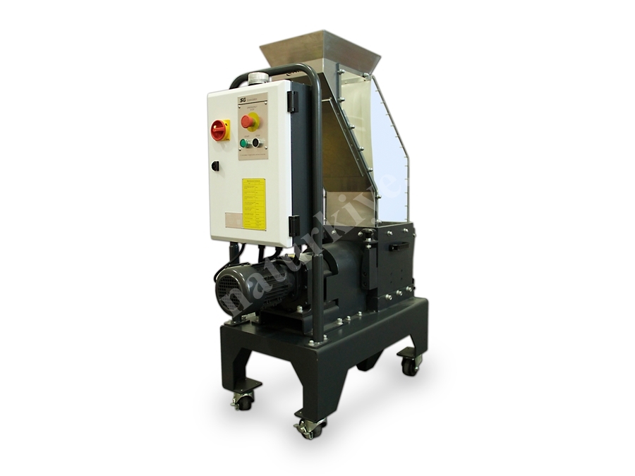 SG 2446N (11 Kg/Saat Kapasiteli) Eleksiz Kırma Makinesi