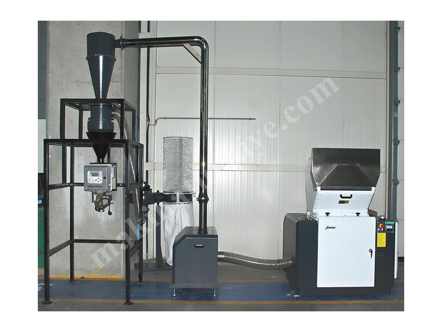 DS 23/30 (1760X860x440 Mm) Ölçülerinde Torbalı Plastik Kırma Makinası Toz Ayırma Sistemi
