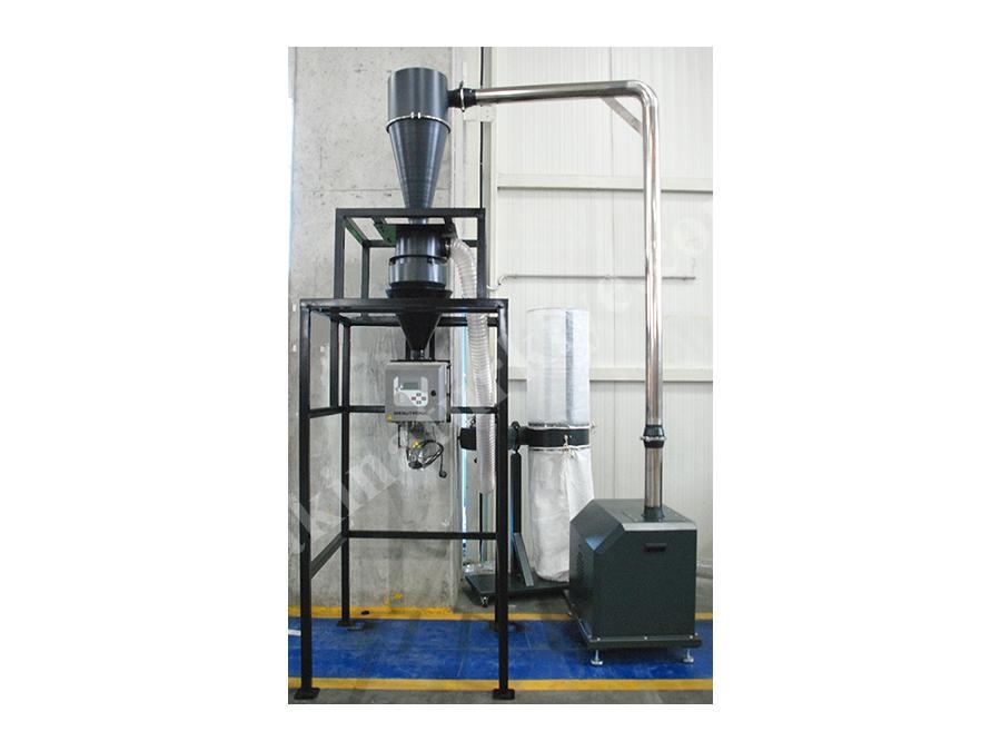 DS 36/43 (2610X920x500 Mm) Ölçülerinde Torbalı Plastik Kırma Makinası Toz Ayırma Sistemi