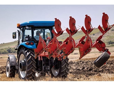 Tracteur diesel New Holland de 110 ch - 1