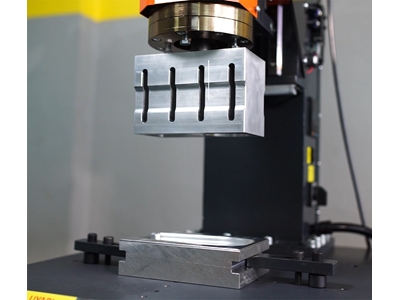 Basınç Ayarlı Ultrasonik Press Makinesi - 2