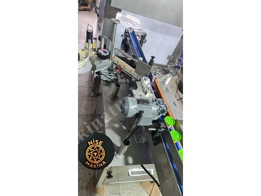 Konveyörlü Etiket Yapıştırma Makinası