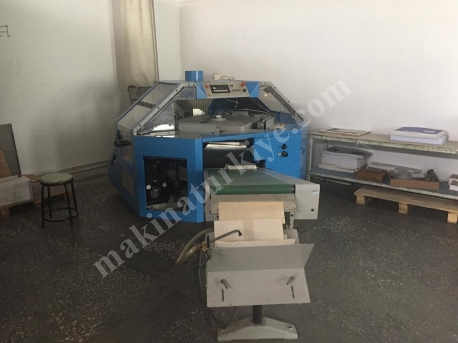 Amigo Plus Automatic Lid Attaching Machine