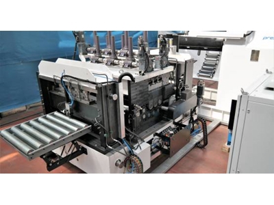8x1300 mm Kompakt Sürücülü Pres Besleme Sistemi