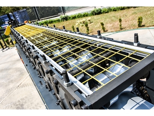 machine de profilage de serre moderne , profilage de support panneau solaire et photovoltaique