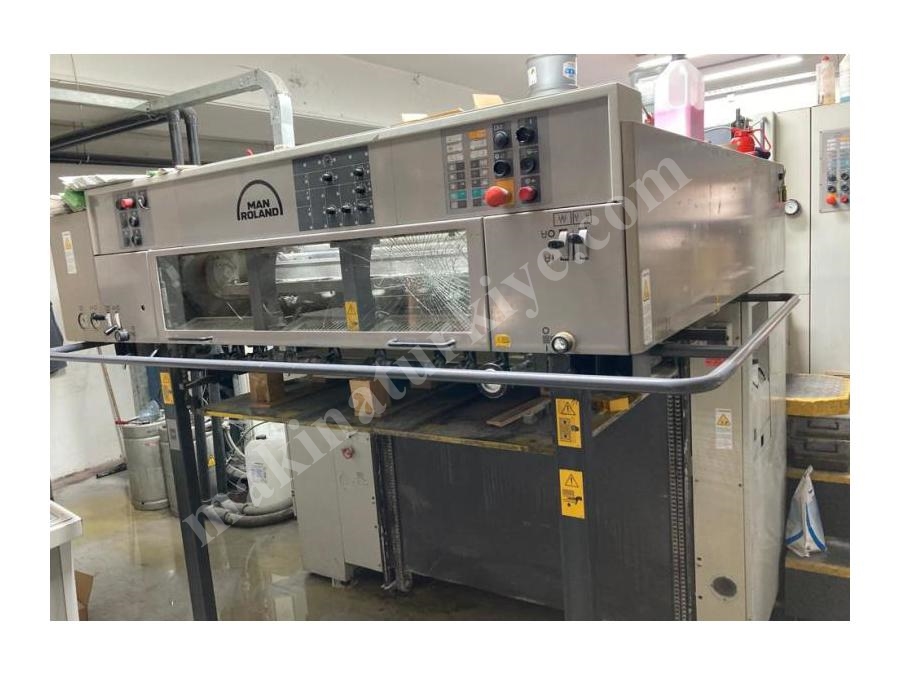 Roland R704 3B 4 Renk Ofset Baskı Makinesi