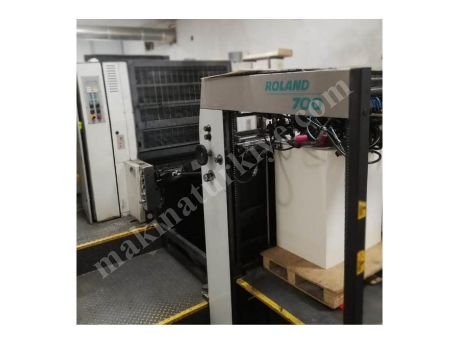 Roland 705 5 Renk Ofset Baskı Makinesi