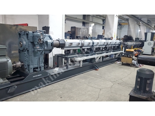 130 mm Vidalı Yan Beslemeli Granül Extruder