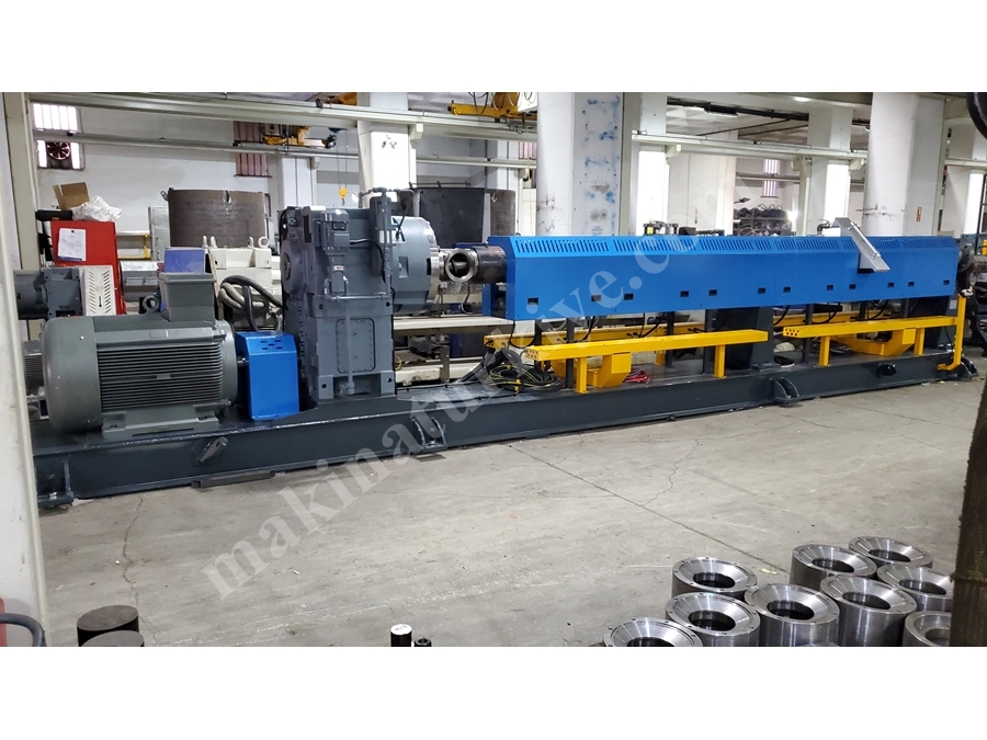 160 mm Vidalı Yan Beslemeli Granül Extruder