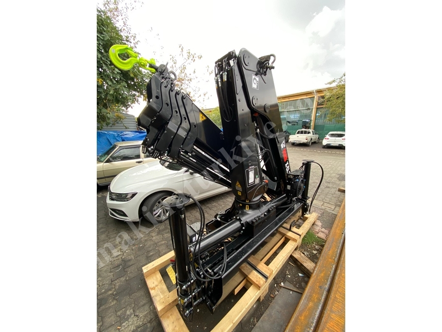 Hiab Uzaktan Kumandalı Mobil Vinç 