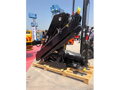 Hiab Uzaktan Kumandalı Mobil Vinç  - 1
