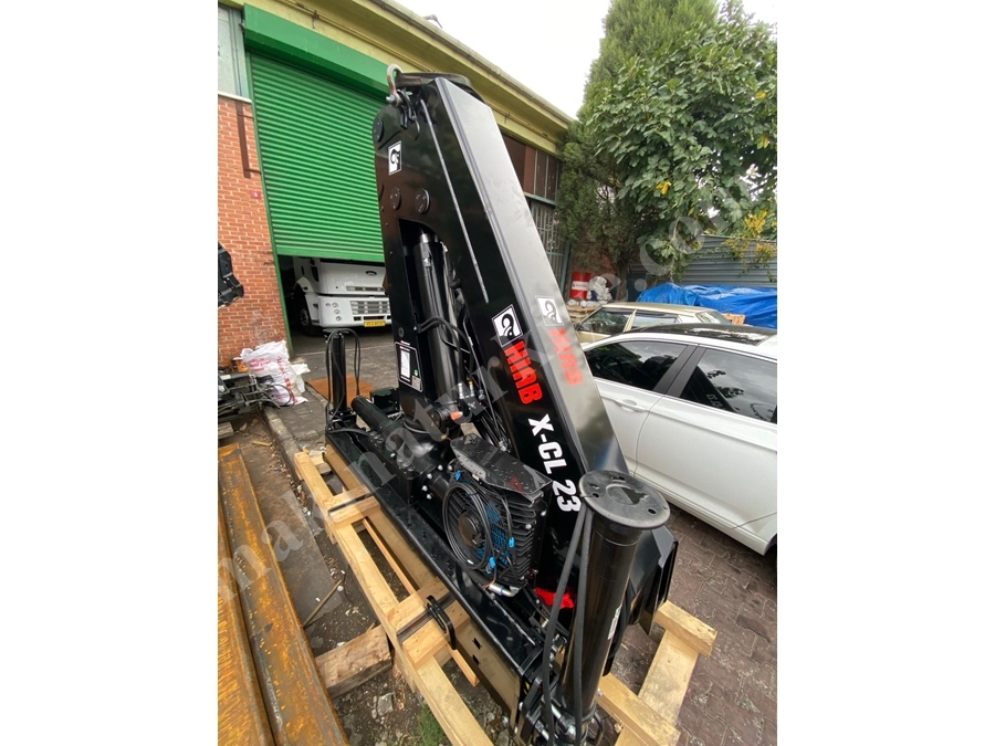 Hiab Uzaktan Kumandalı Mobil Vinç 