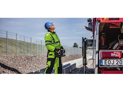 Hiab Uzaktan Kumandalı Mobil Vinç  - 13