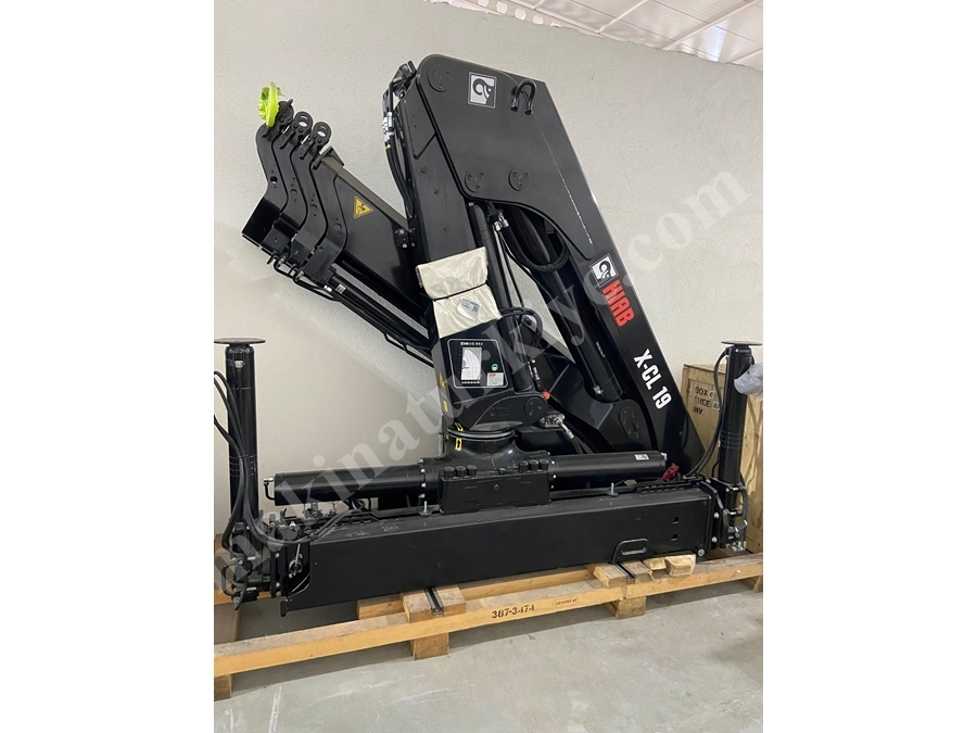 Hiab 4950 Kg Uzaktan Kumandalı Vinç