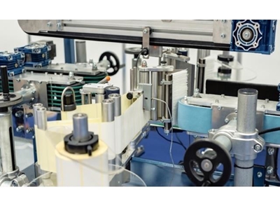 Bottle Edge Labeling Machine - 2