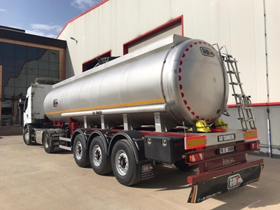 Semi-remorque-citerne d'eau de 25 000 L - 0