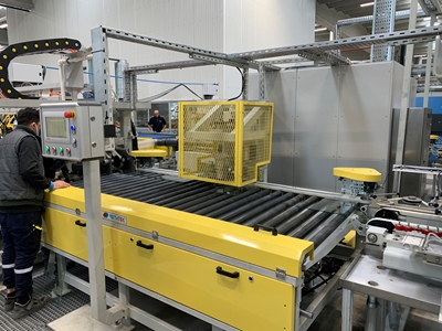 Machine à broder les bords en verre à double tranchant - 1