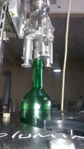 Machine de capsulage de bouteilles - 3