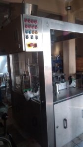 Machine de capsulage de bouteilles - 4