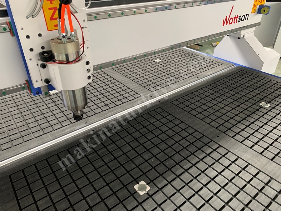 130x130 cm Ahşap CNC Freze Makinesi