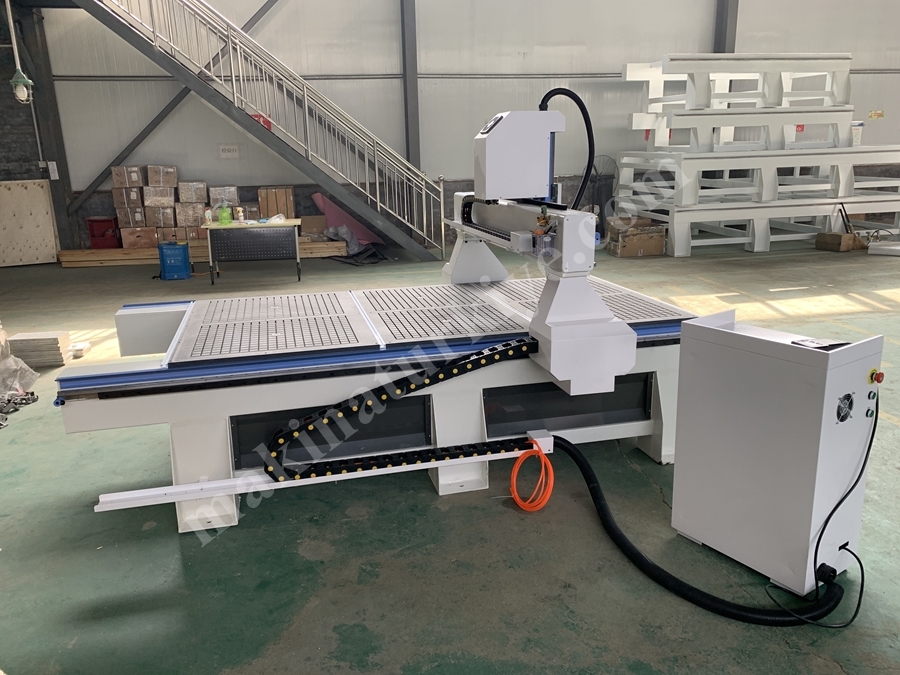 Wattsan M1 1325 Mobilya Üretimi İçin Cnc Freze Makinesi 